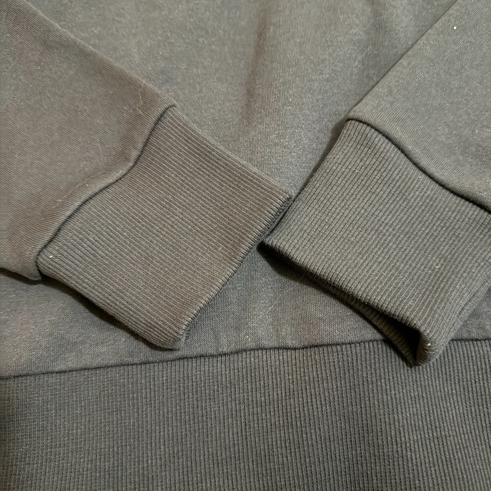 Under Armour black Quarter-Zip sweatshirt - Picture 3 of 4